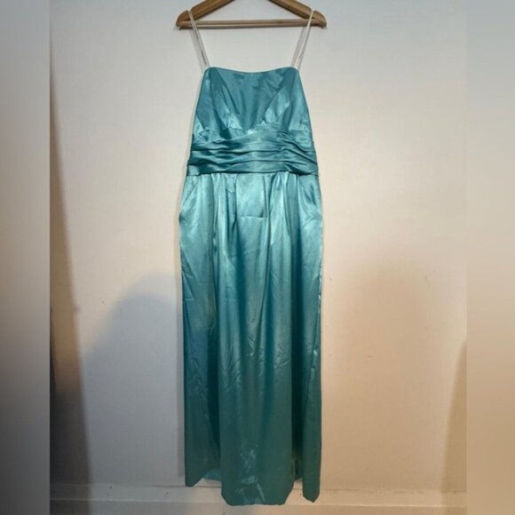 David’s Bridal Turquoise Satin Bridesmaid Dress - Size 16 - Picture 2 of 6